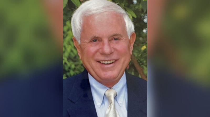 W. Raymond Barrett, a St. Louis area businessman. Louis, dies aged 91